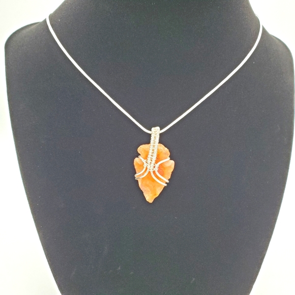 Handmade silver wrapped carnelian arrowhead with 925 silver necklace - Picture 2 of 2